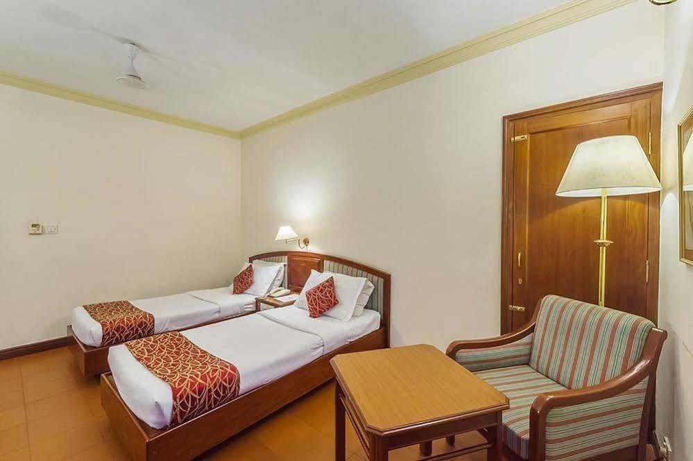 Issacs Residency Hotel Munnar