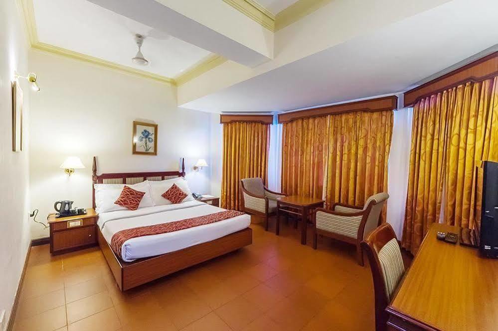 Hotel Issacs Residency Munnar