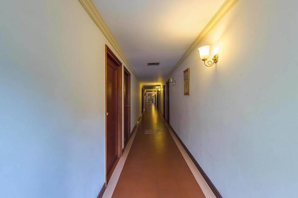Issacs Residency Hotel Munnar