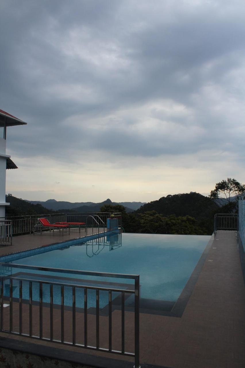 The Lakeview Munnar Munnar