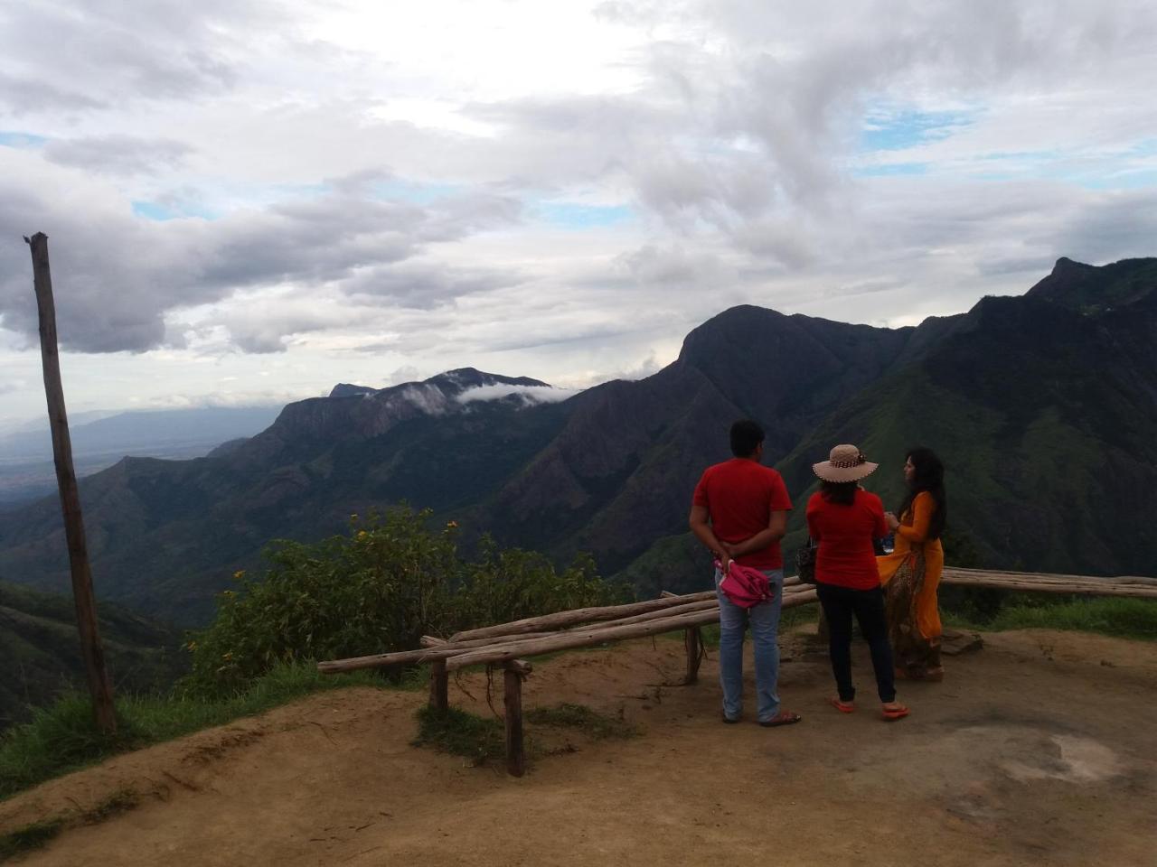 Monsoon Grande Munnar