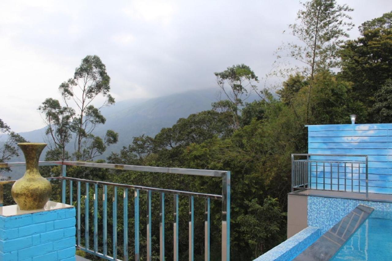 The Lakeview Munnar Hotel