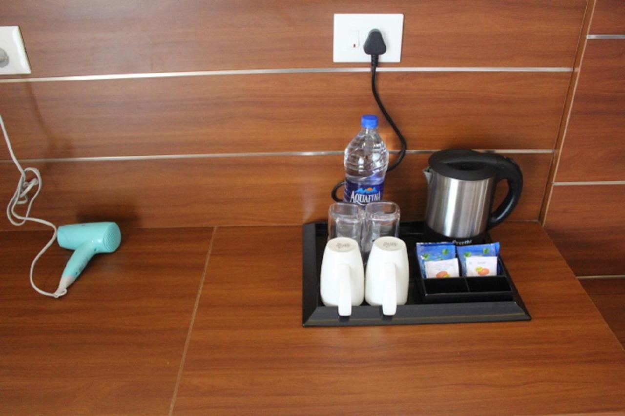 The Lakeview Munnar Hotel