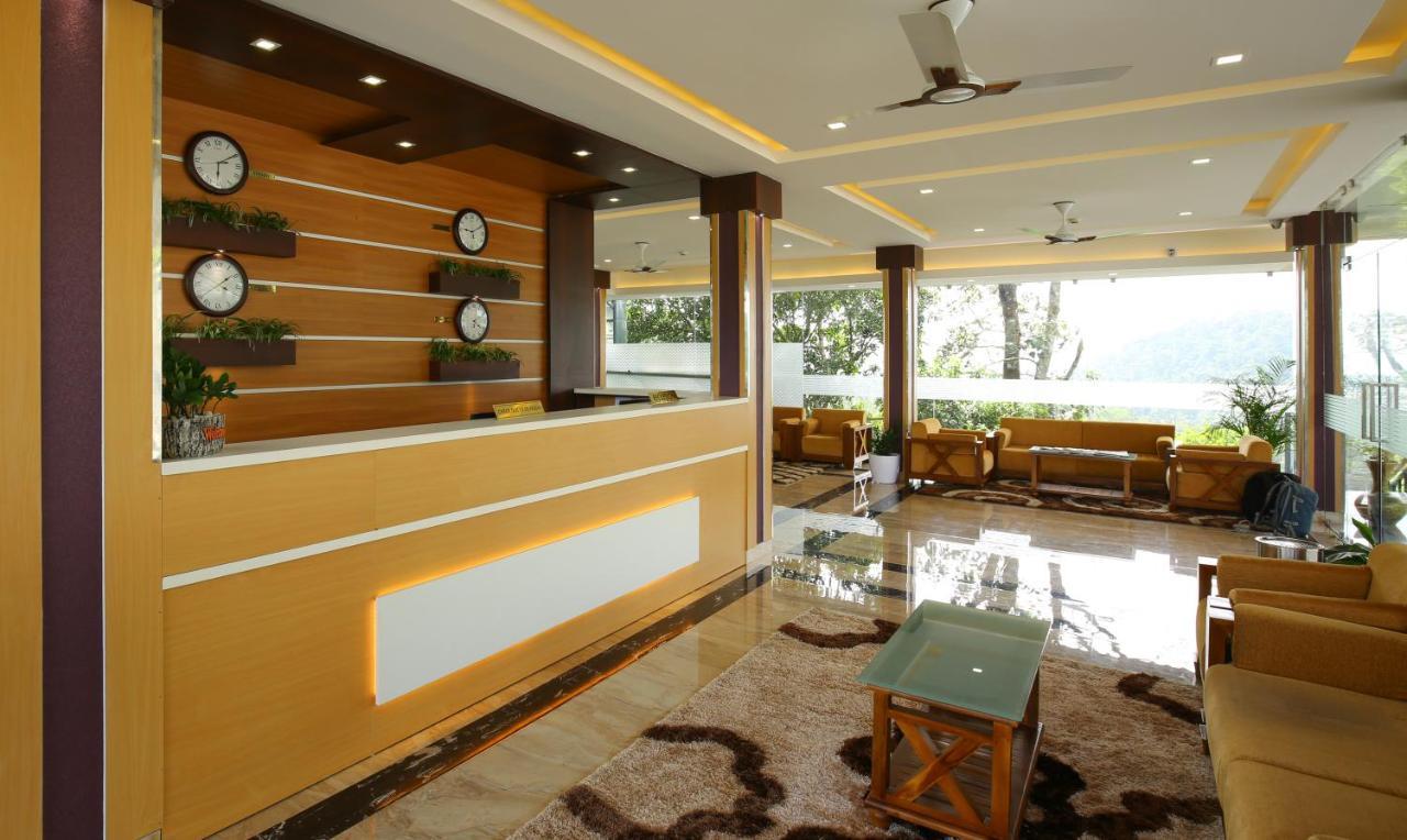 The Lakeview Munnar Hotel