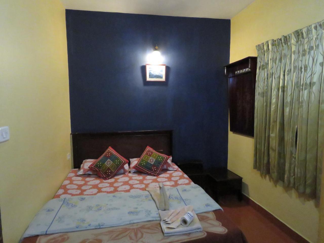Greenview Inn *
