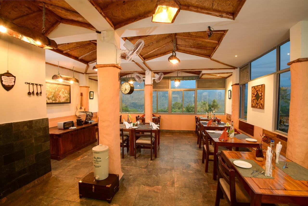 Mistletoe & Cafe * Munnar