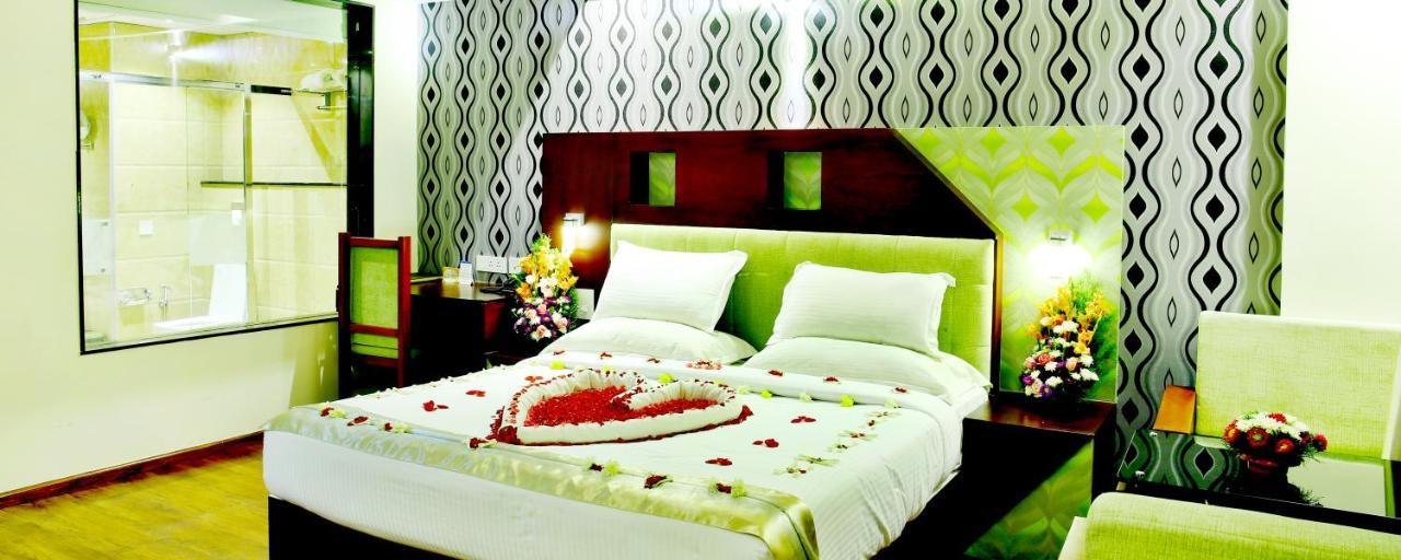 Gokulam Park Hotel