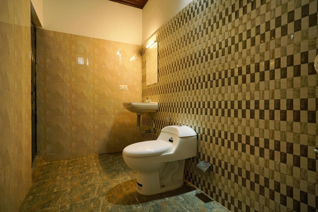 Hotel Natura Regency Munnar