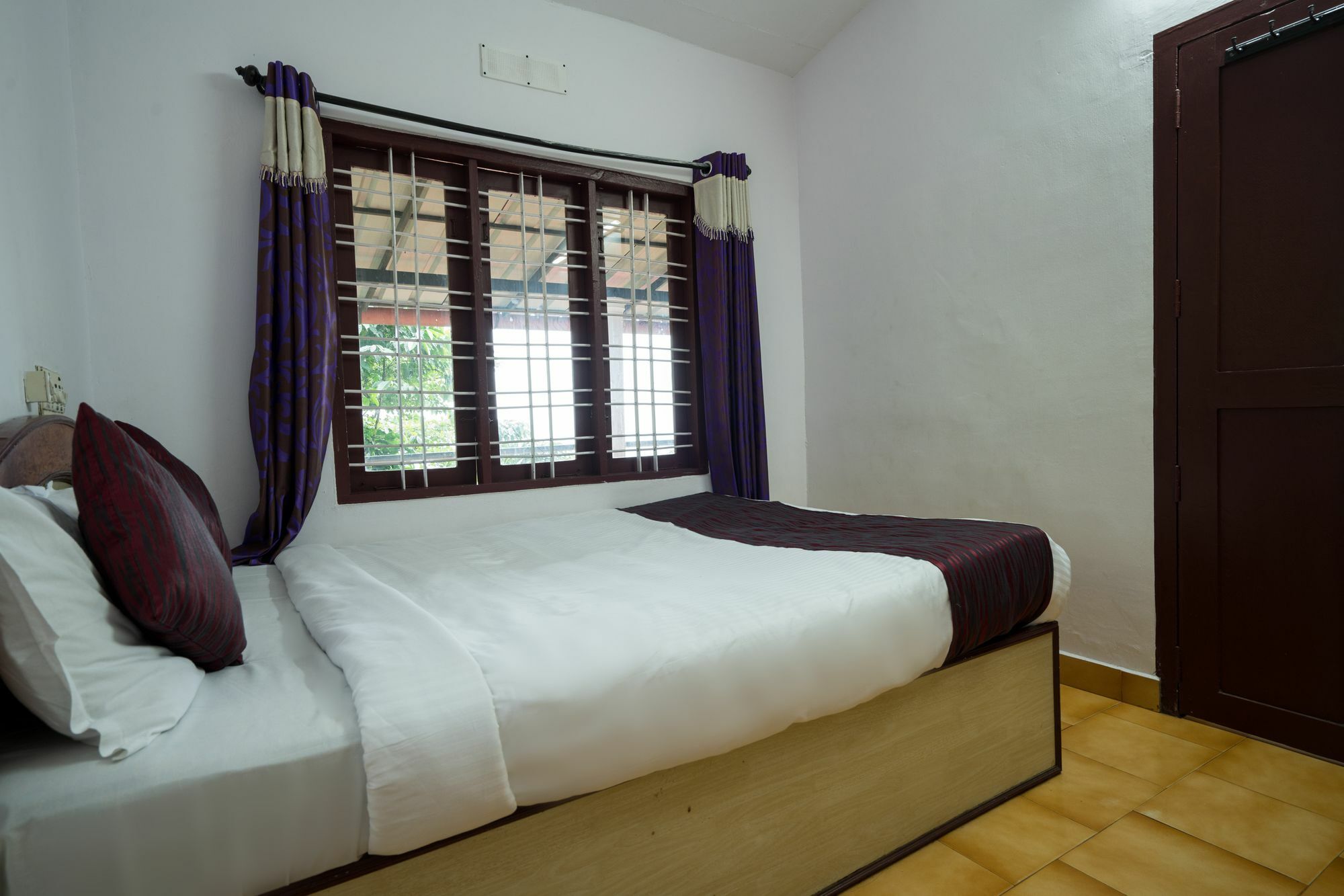 Oyo 10262 Rock Hotel Munnar
