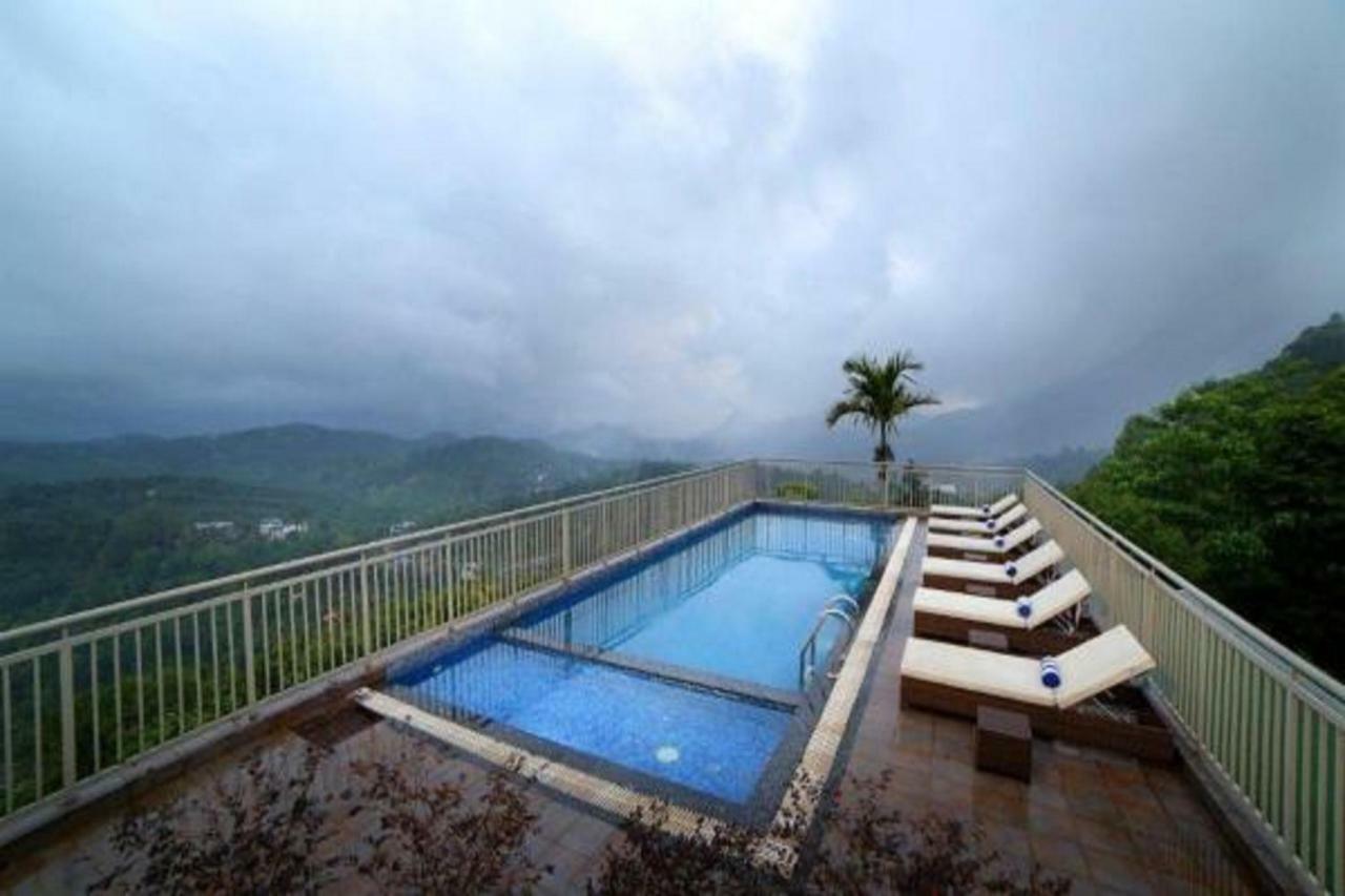 The Queen Resort