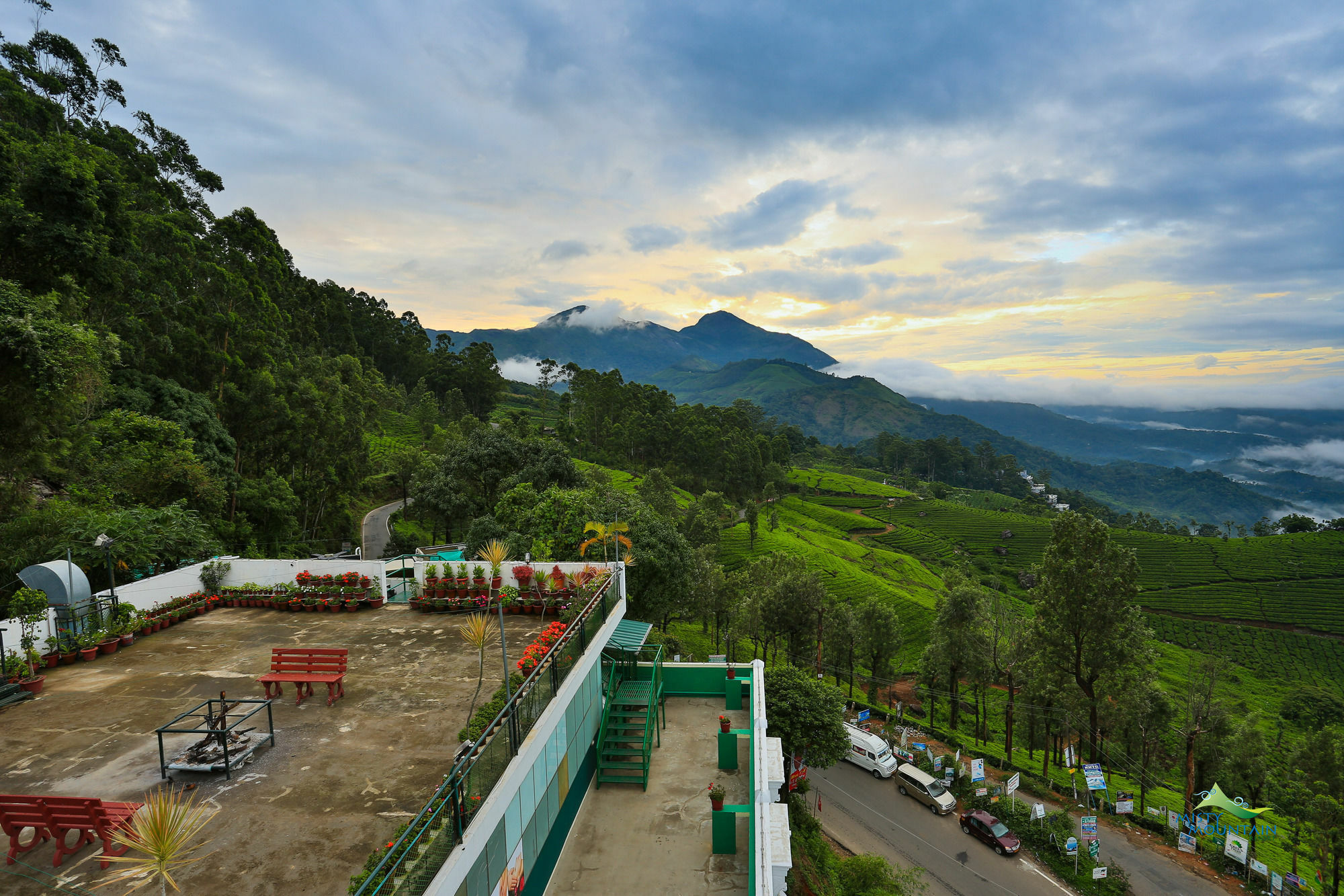 Misty Mountain Munnar