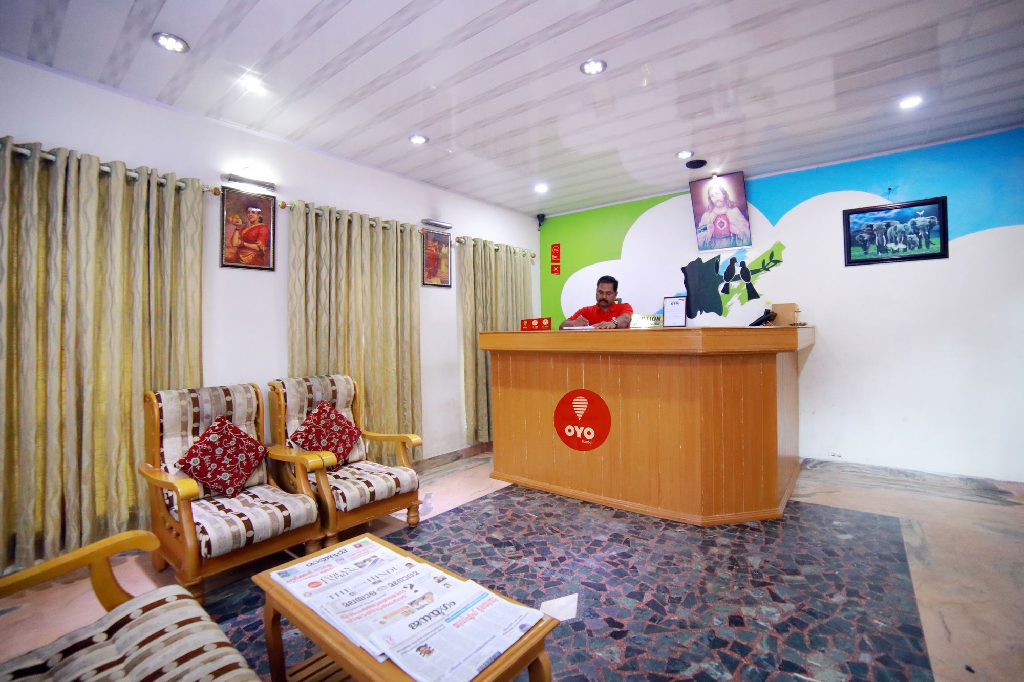 Oyo 6512 Heaven Hotel 3*
