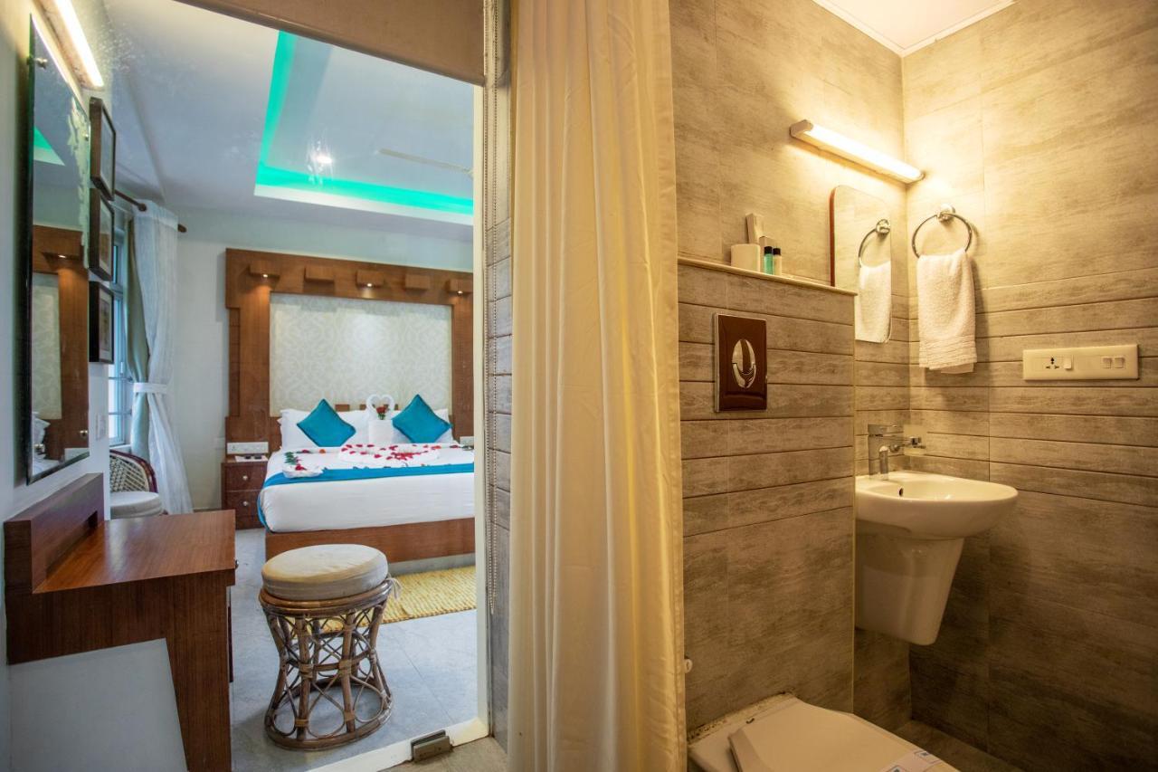 Monsoon Grande Hotel