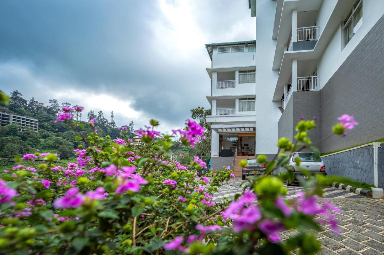 Monsoon Grande Hotel