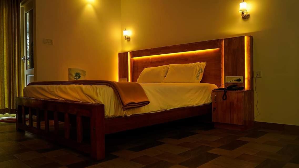 Lime Light Hotel 3*