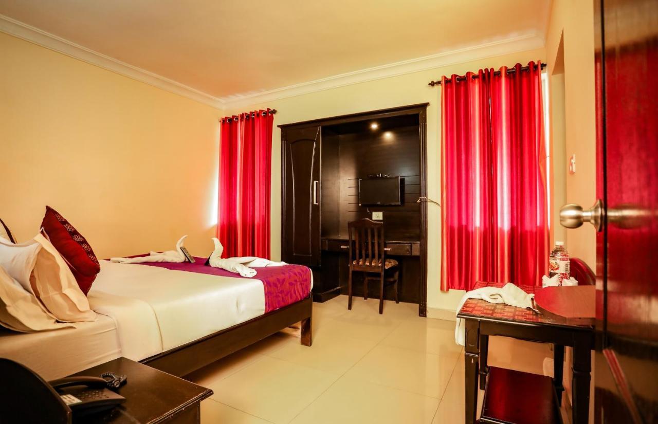 Hotel Emerald