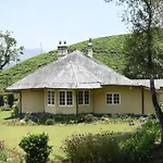 Ama Stays And Trails Tea Estate Bungalows , Munnar