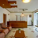 Itsy Hotels Classiyo Munnar Crown Resorts With Balcony