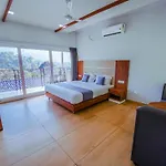 Munnar Majestic Resort With Pool