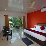Ayur Green Resort And Spa