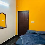 Swarna Tourist Home Munnar