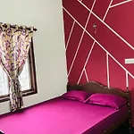 Swarna Tourist Home Munnar