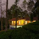 Tealawn Pool Villa, Munnar