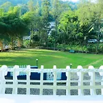 Aruvi Resort