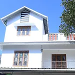 White Clouds Cottage Munnar