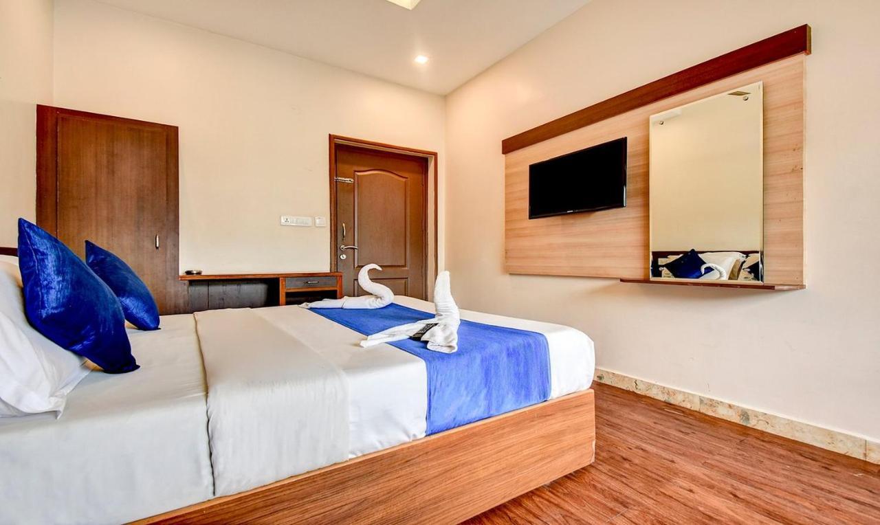 Hotel Fabexpress Luminos Dwelling Ikka Nagar