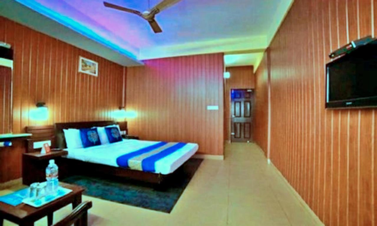 Red Castle Hotel Munnar