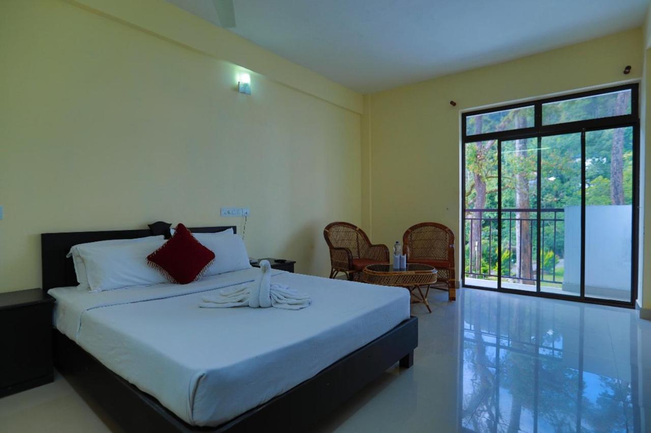 Black Forest Hotel Munnar