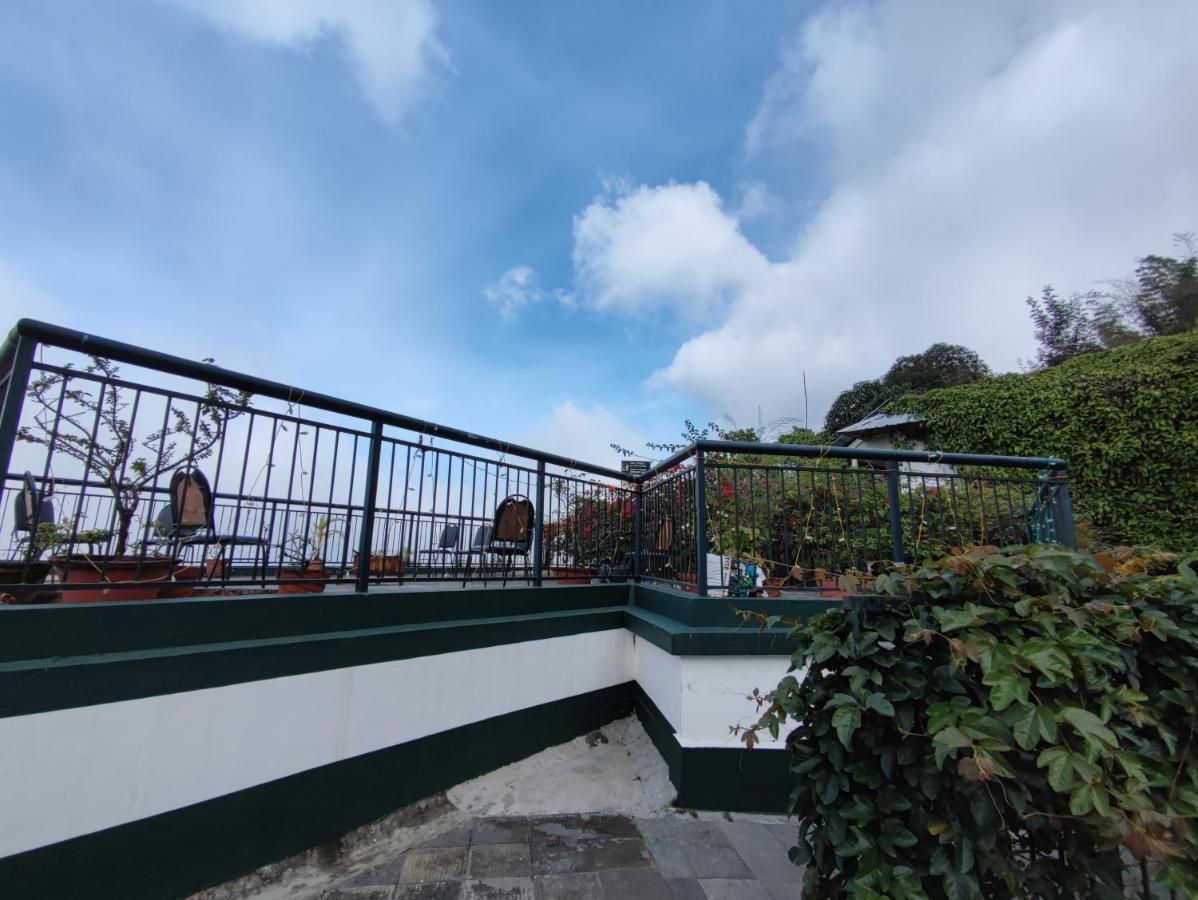 Tea Hills - Mthr Munnar