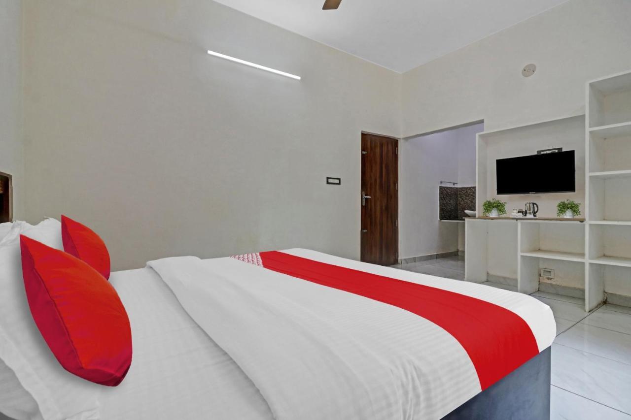 Oyo 87481 Abhayam Homestay Hotel 3*