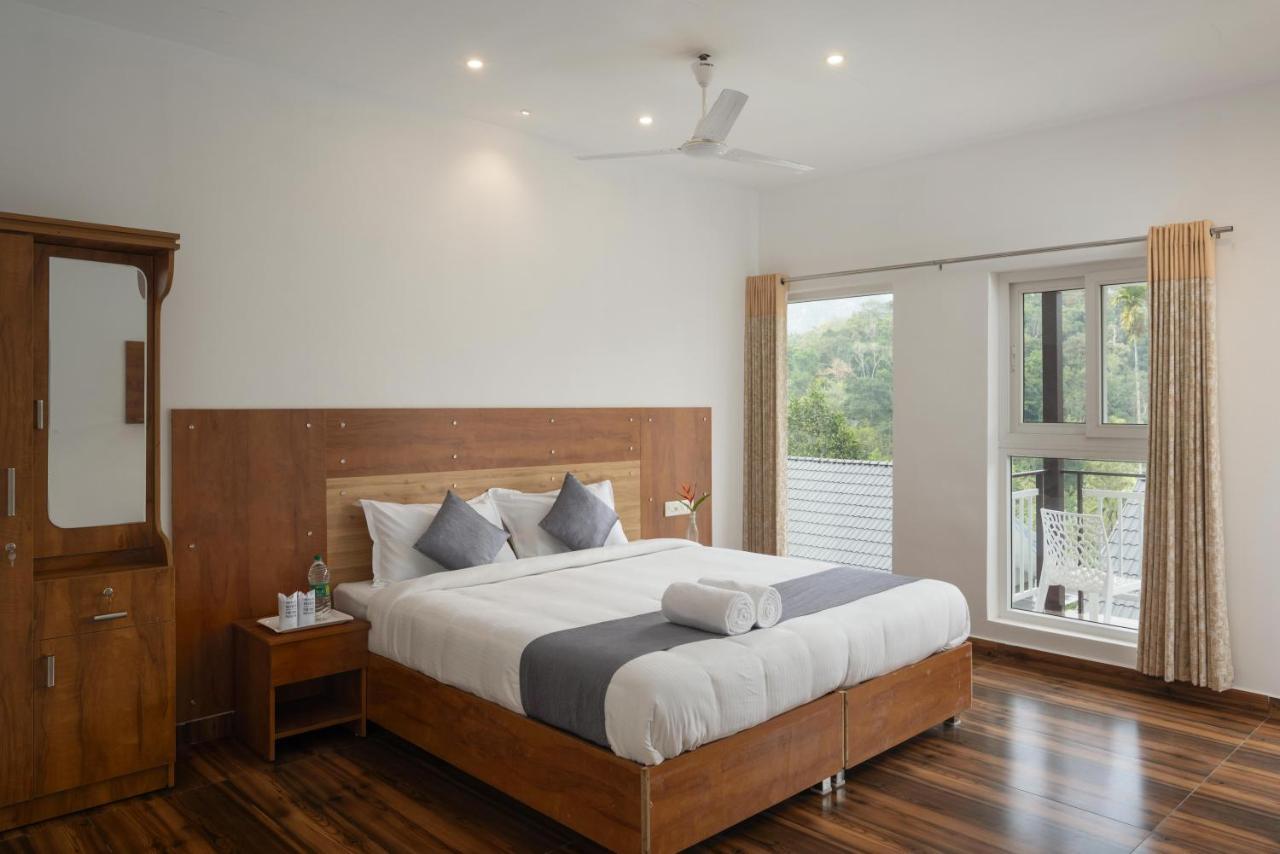 Majestic & Guest house *