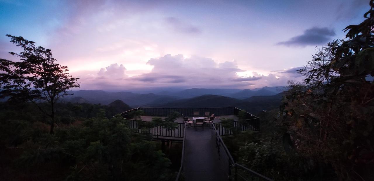 Haze And Kites Resort Munnar
