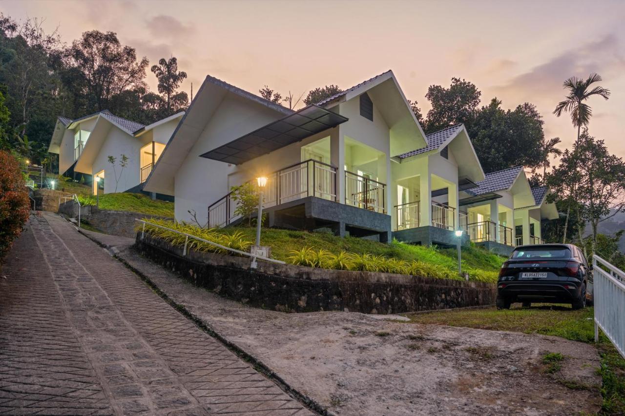Majestic & * Munnar
