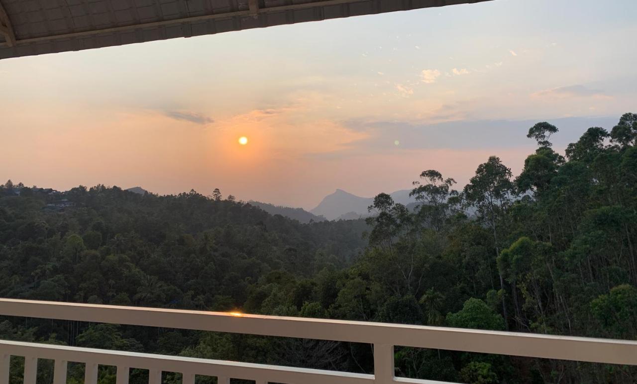 White House, Munnar