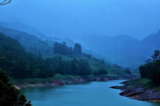 Ottway Hills Near Mattupetty Dam 3* Munnar