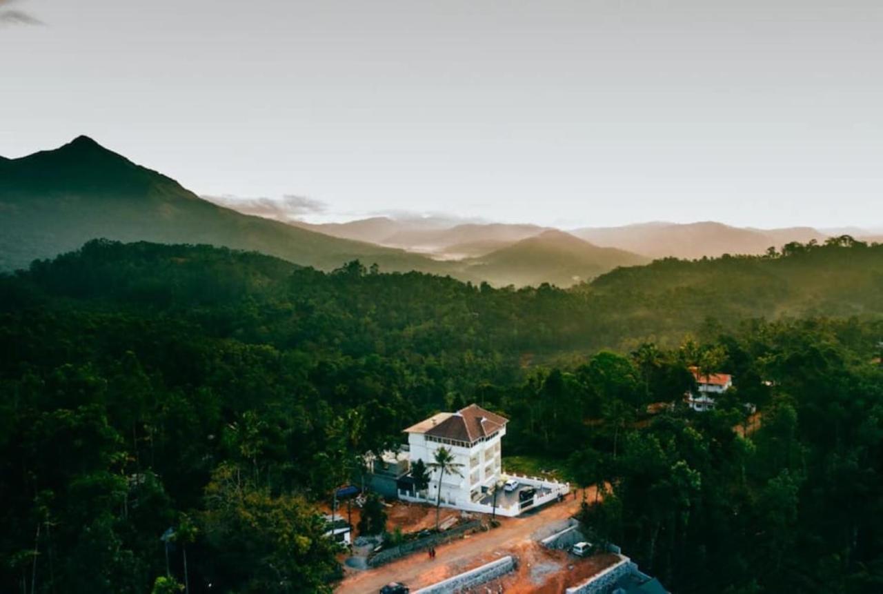 Iceberg Hill View