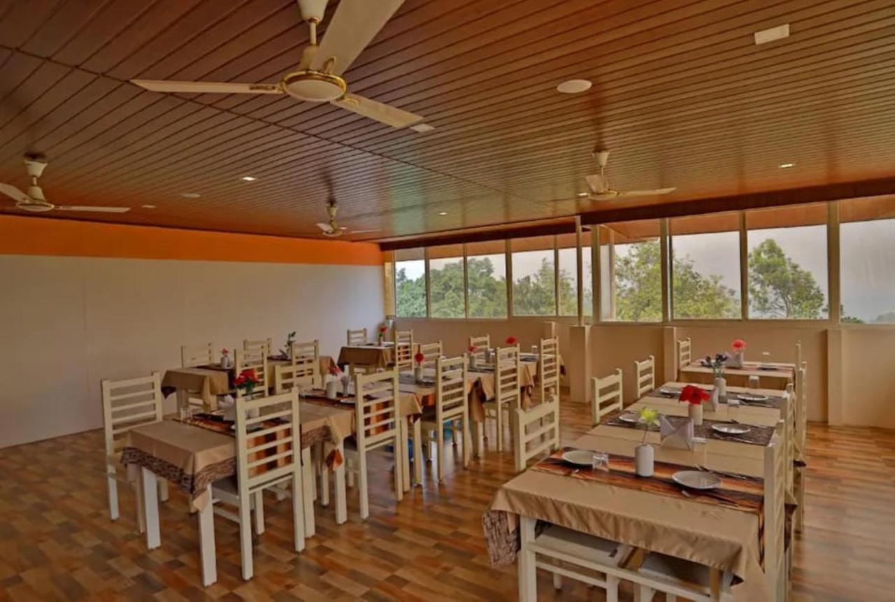 Iceberg Hill View Resort *