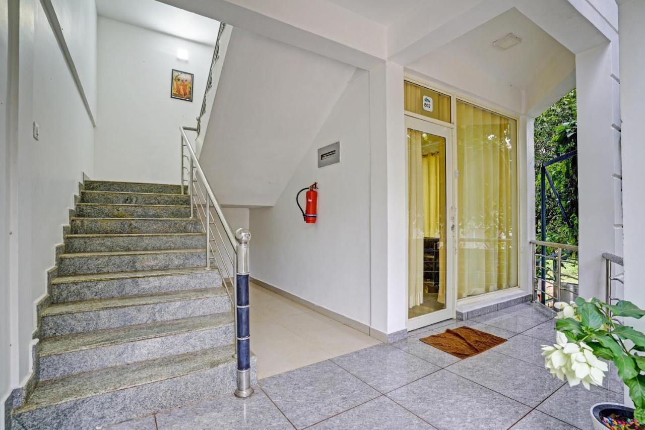 Oyo Flagship 81260 Star Lights Hotel 3*