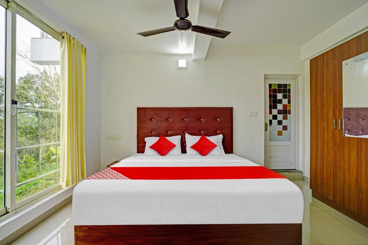 Hotel Oyo Flagship 81260 Star Lights 3*