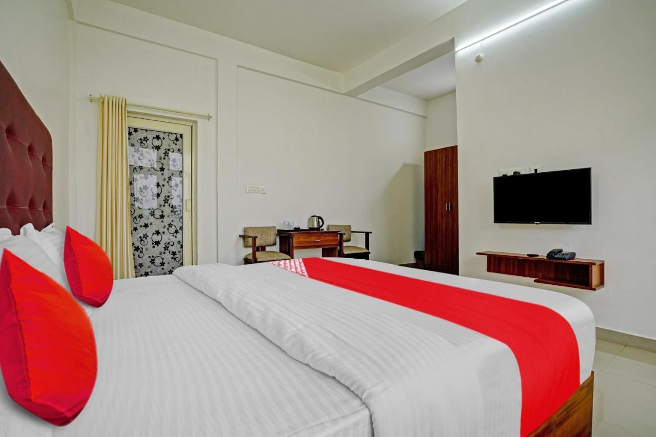 Oyo Flagship 81260 Star Lights 3* Munnar