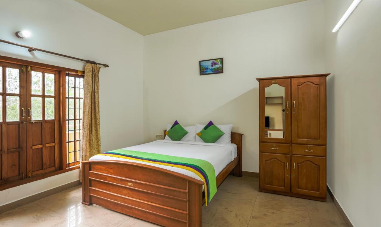 Hotel Itsy Classiyo Crown With Balcony 3*