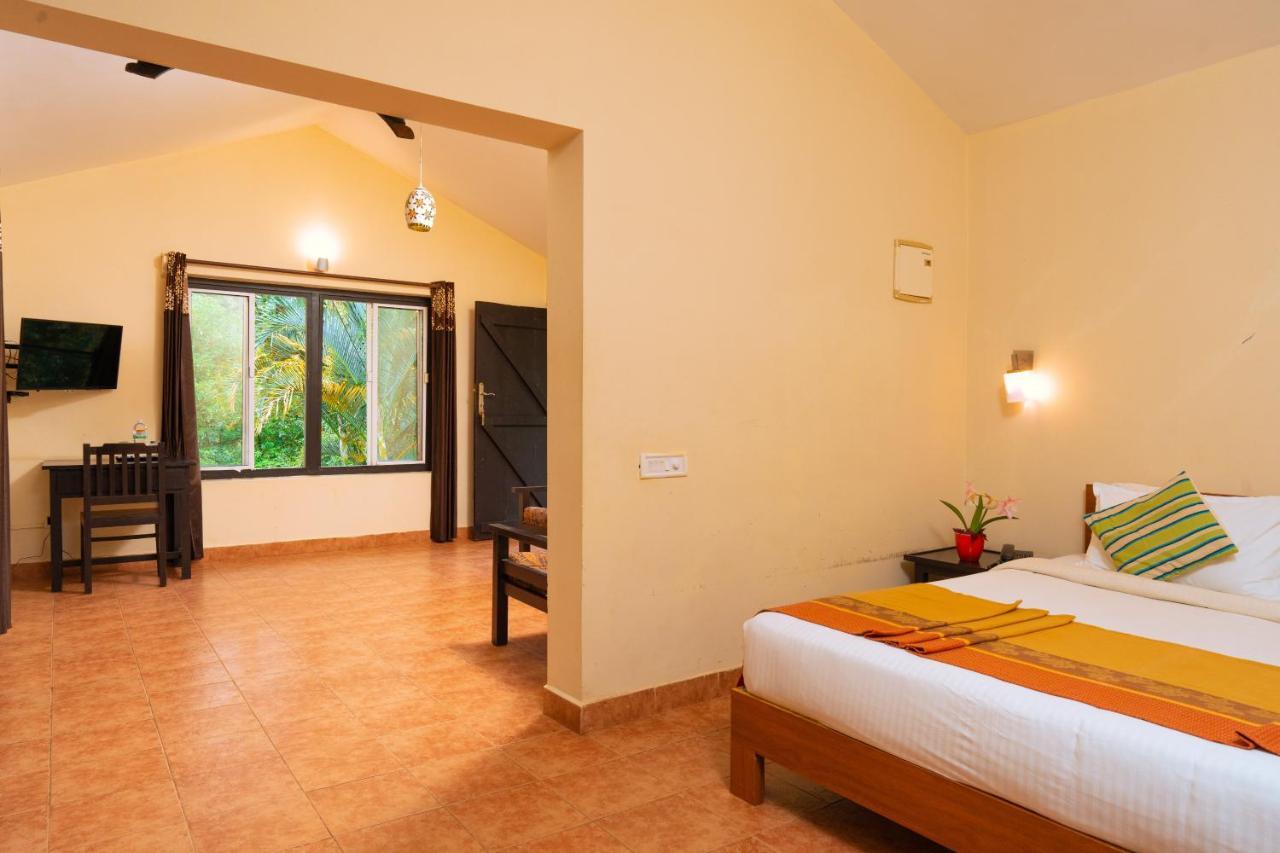 Falling Waters Hotel Munnar