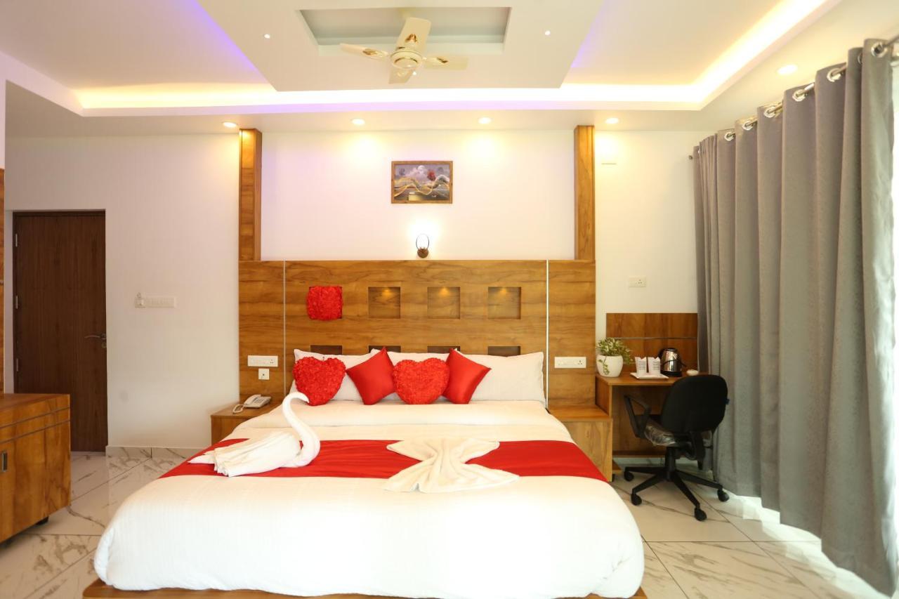 Cloud Bed Holidays Munnar