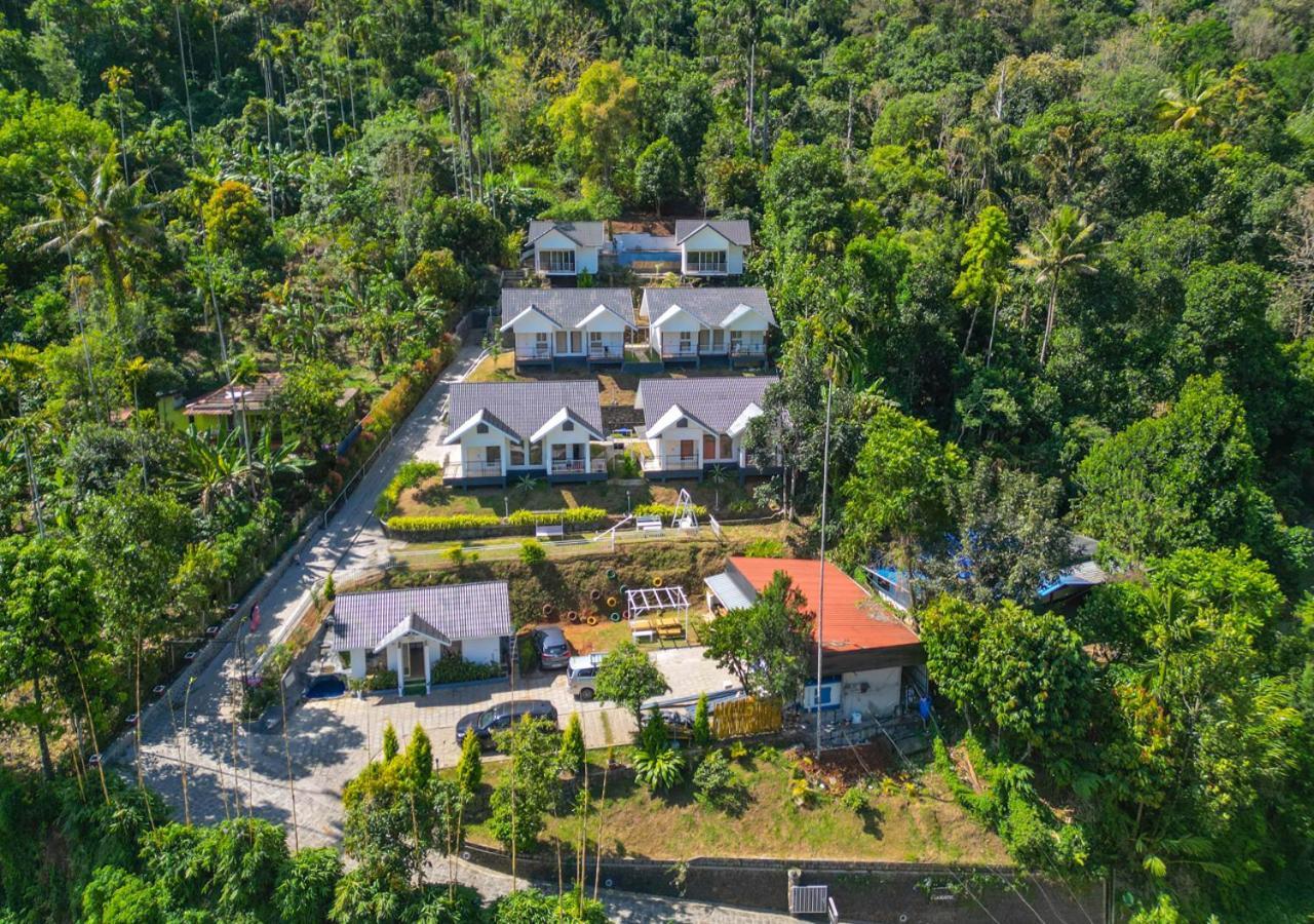 Majestic With Pool 3* Munnar