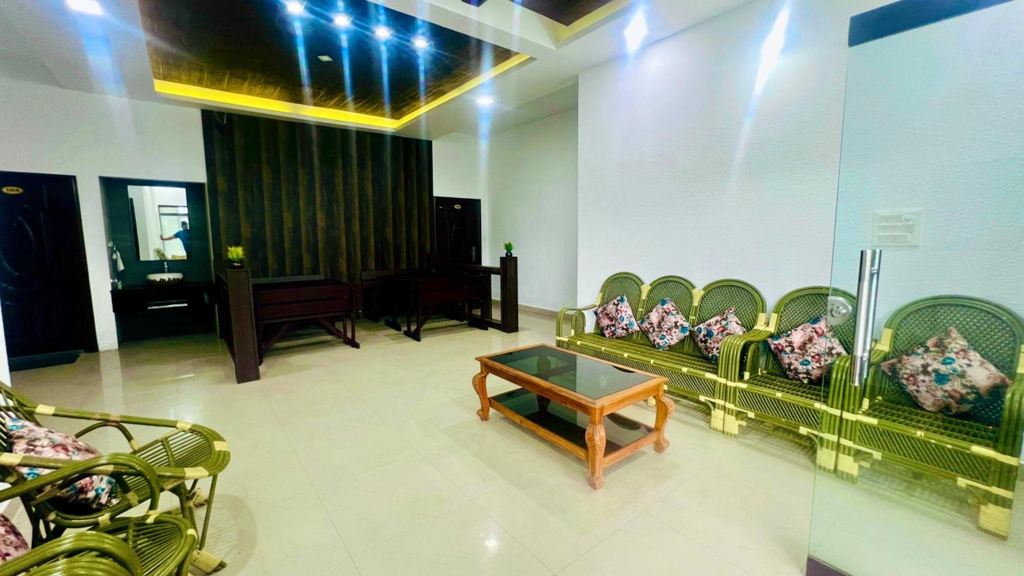 Hotel The Raarees - A Hidden In 4*