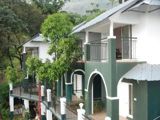 Tea Hills - Mthr Munnar